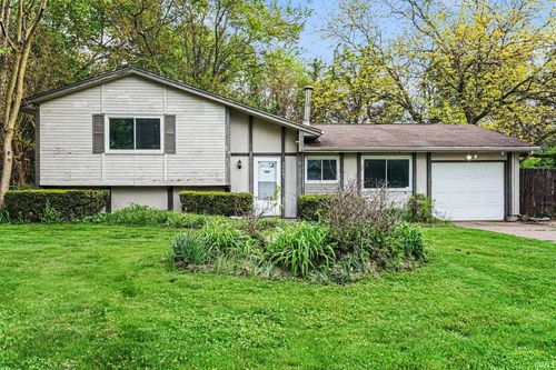 24403 Rolling Oak Dr, South Bend, IN, 46628-9423 | Card Image