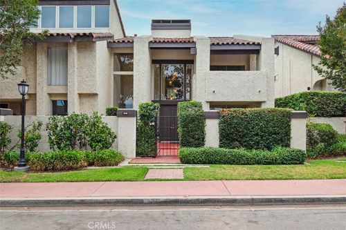 627 W Terrylynn Pl, Long Beach, CA, 90807-3121 | Card Image