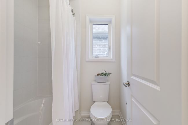 799 Apple Terr, House other with 5 bedrooms, 4 bathrooms and 2 parking in Milton ON | Image 36