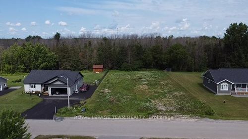 8 Albert St, Johnstown, ON, K0E1T1 | Card Image