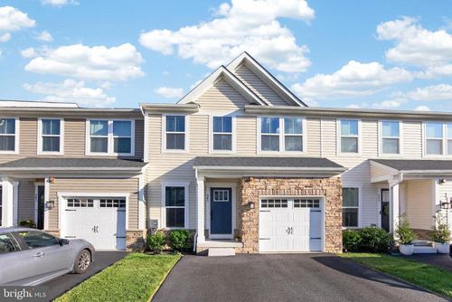 643 Cascade Way, KENNETT SQUARE, PA, 19348-2763 | Card Image