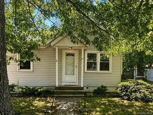 7 Bolton Drive, Brookhaven, NY, 11772 | Card Image