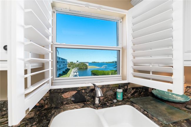 5934 - 5934 River Run Dr, House attached with 2 bedrooms, 2 bathrooms and null parking in Sebastian FL | Image 6
