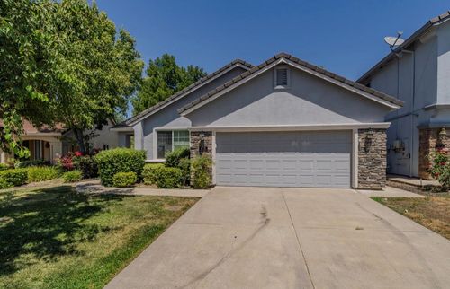 121 Gold Nugget Dr, Valley Springs, CA, 95252-8591 | Card Image