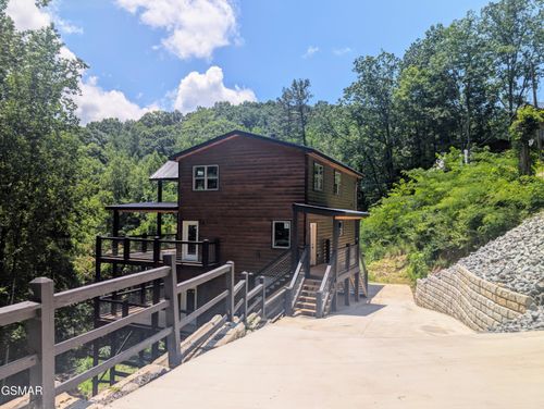 1130 Laddie Buck Ln, Gatlinburg, TN, 37738 | Card Image