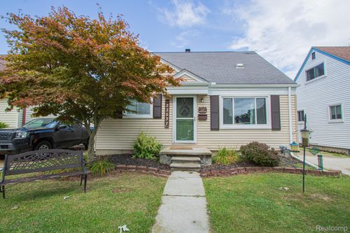 23537 Deziel St, Saint Clair Shores, MI, 48082-2172 | Card Image