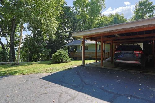 161 Chellis St, White River Junction, VT, 05001-6058 | Card Image