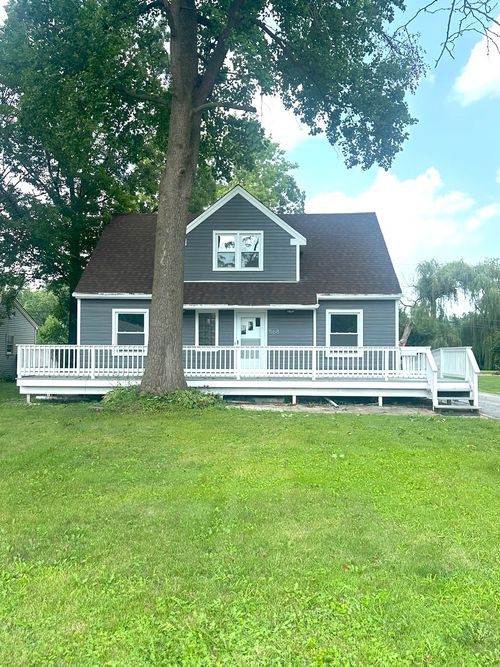 568 Riverview Dr, South Holland, IL, 60473-1624 | Card Image