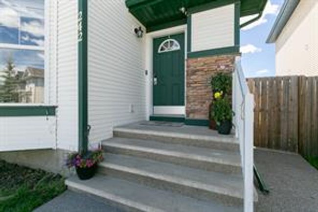 242 Cranberry Close Se, House detached with 3 bedrooms, 1 bathrooms and 2 parking in Calgary AB | Image 29