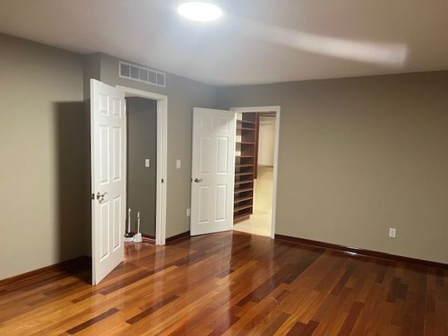 THRU (R) DR U ENTER THE LG WALK-IN CLOSET (5'X12') | Image 30