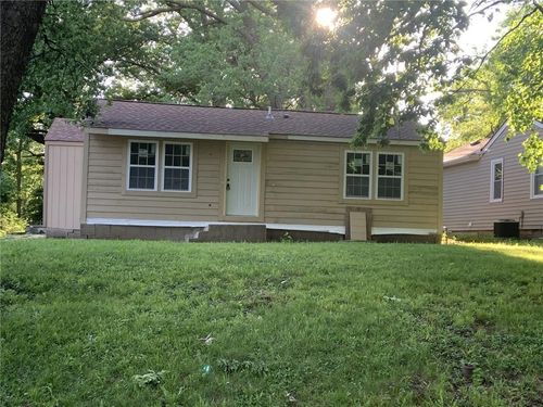 1424 S Liberty St, Independence, MO, 64055-1230 | Card Image