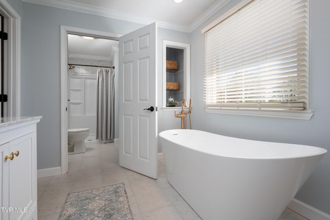 136 Landon Dr, House other with 3 bedrooms, 3 bathrooms and null parking in Mount Carmel TN | Image 23