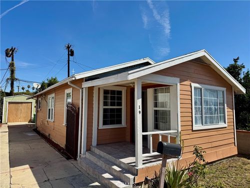 19 E Platt St, Long Beach, CA, 90805-5834 | Card Image