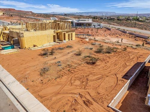 1314 N Lozano Rd, Washington, UT, 84780-4005 | Card Image