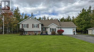 49 Englewood Crt, House other with 5 bedrooms, 3 bathrooms and null parking in Valley NS | Image 1