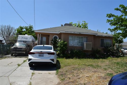 2757 W Rialto Ave, Rialto, CA, 92376 | Card Image