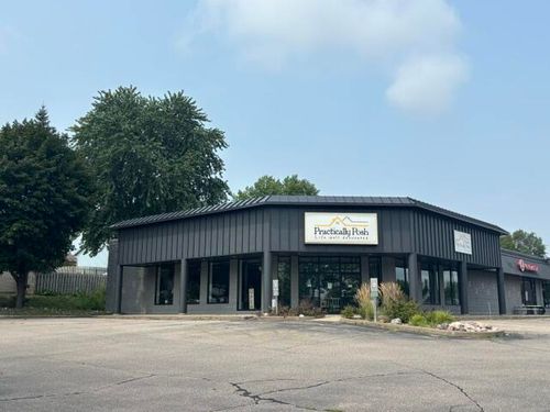 990 12th Ave S, Onalaska, WI, 54650 | Card Image