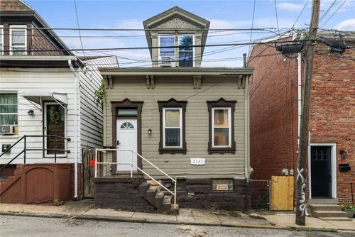 2129 Straubs Ln, Pittsburgh, PA, 15212-3240 | Card Image