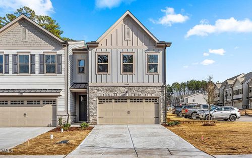 2099 Maggie Valley Dr, Apex, NC, 27502-7076 | Card Image