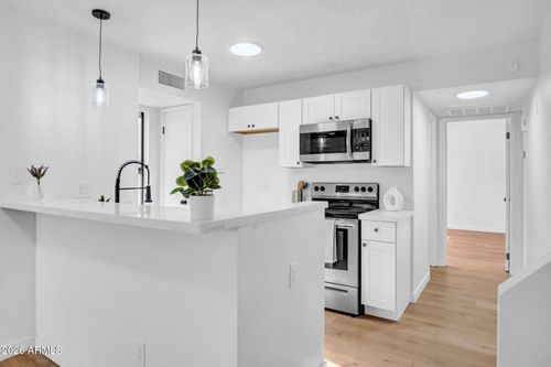 218-19820 N 13th Ave, Phoenix, AZ, 85027-4308 | Card Image