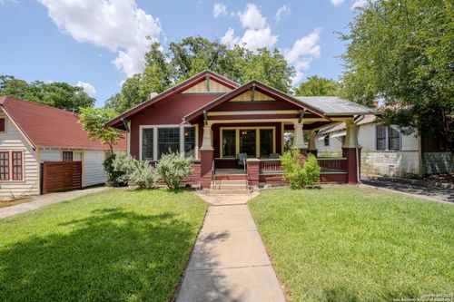 1015 W Gramercy Pl, San Antonio, TX, 78201-5215 | Card Image