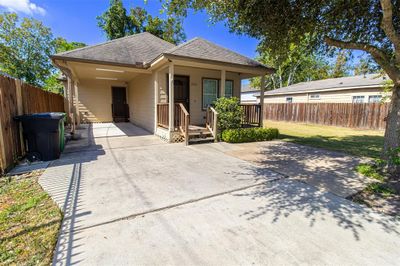 6521 Arabella Street, House other with 3 bedrooms, 2 bathrooms and null parking in Houston TX | Image 1