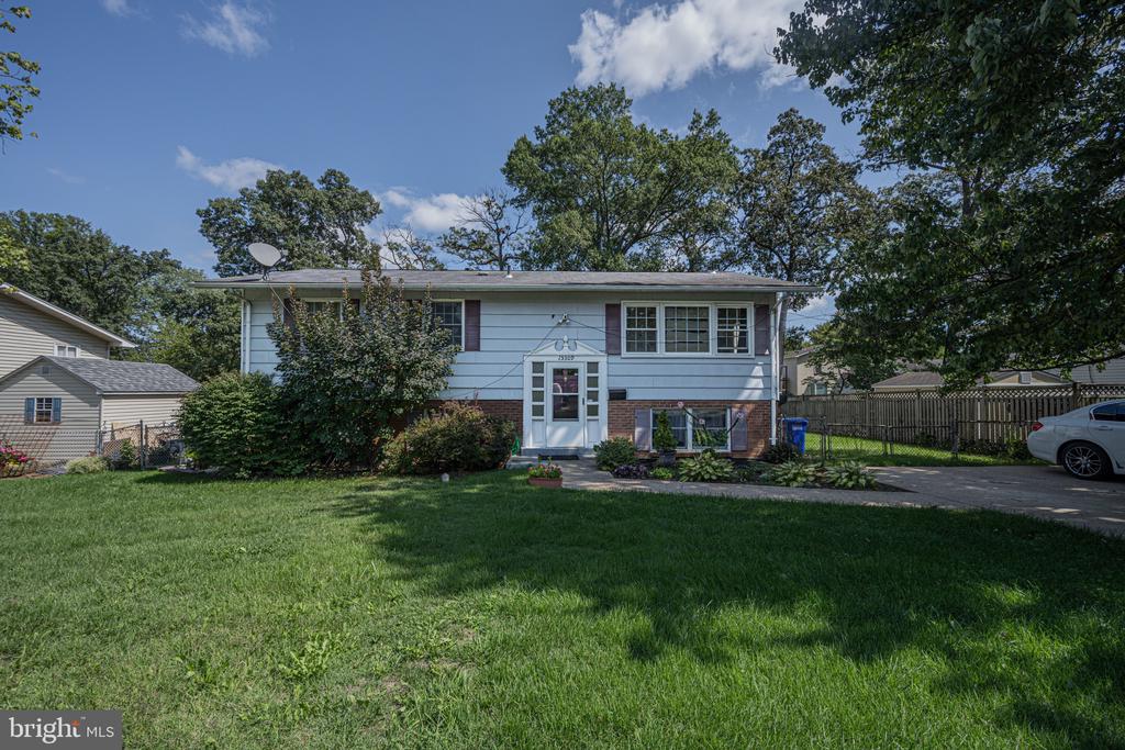 Alan Dr, Laurel, MD 20707