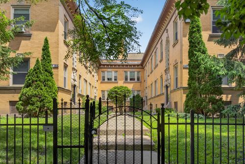 2w-153 N Mason Ave, Chicago, IL, 60644-2816 | Card Image