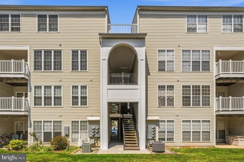 301-21843 Baldwin Sq, STERLING, VA, 20164-1845 | Card Image