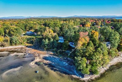 32 Starr Farm Beach, House other with 4 bedrooms, 1 bathrooms and null parking in Burlington VT | Image 2