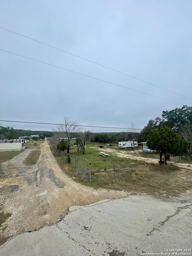 300 Oakland Dr, House other with 2 bedrooms, 2 bathrooms and null parking in Blanco TX | Image 27