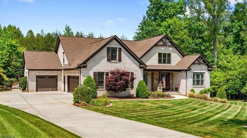 7715 Northern Estates Pt, Greensboro, NC, 27455-8425 | Card Image