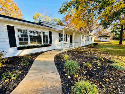 105 Lewis Lane, House other with 3 bedrooms, 2 bathrooms and null parking in Knoxville IL | Image 3