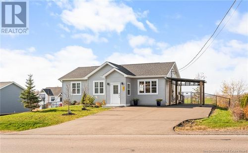 351 Dover Rd, Dieppe, NB, E1A7L7 | Card Image
