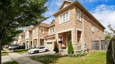 3047 Janice Dr, Home with 4 bedrooms, 3 bathrooms and 2 parking in Oakville ON | Image 2