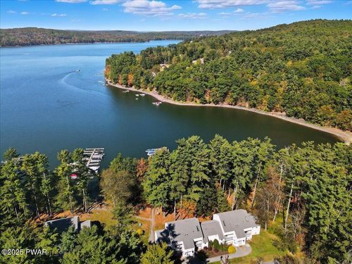 39-605 Waterview Ln, Greentown, PA, 18426 | Card Image