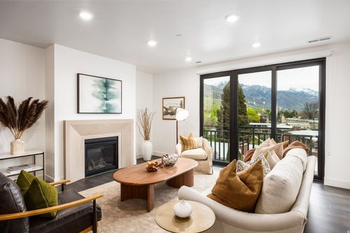 unit-306-2250 E Murray Holladay Rd, Holladay, UT, 84117-6114 | Card Image