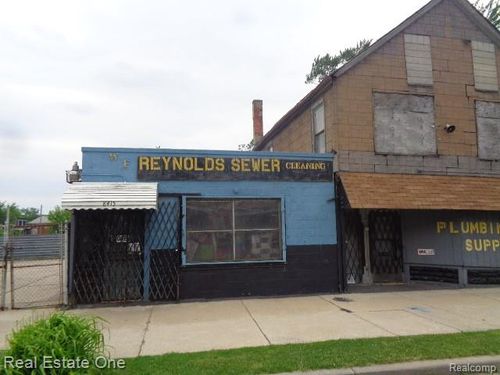 8415 Brush Street, Detroit, MI, 48202 | Card Image