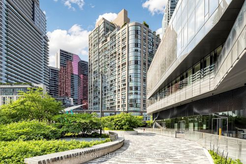 306-24 Wellesley St W, Toronto, ON, M4Y2X6 | Card Image