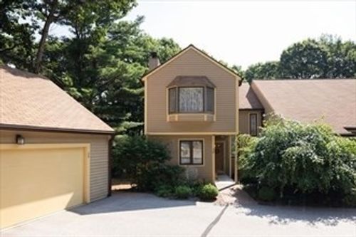 38-38 Bentwood Dr, Sturbridge, MA, 01566-1117 | Card Image