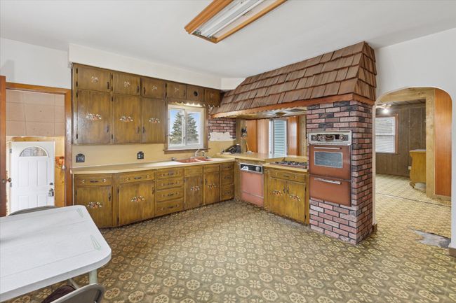 Kitchen | Image 10