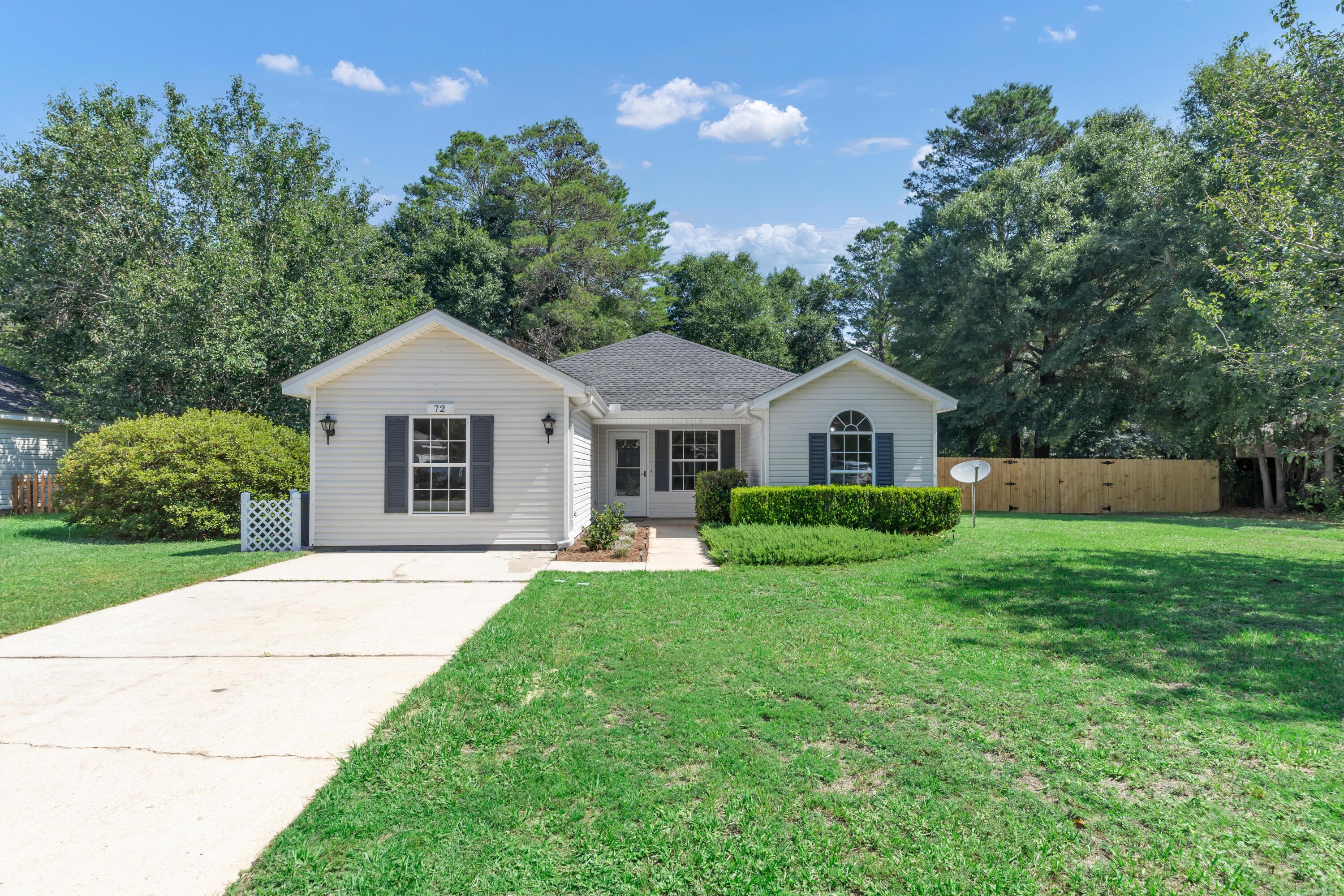 Jefferson Ln, Defuniak Springs, FL 32433