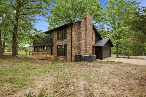 102 Parkwood Ln, Hohenwald, TN, 38462-1112 | Card Image