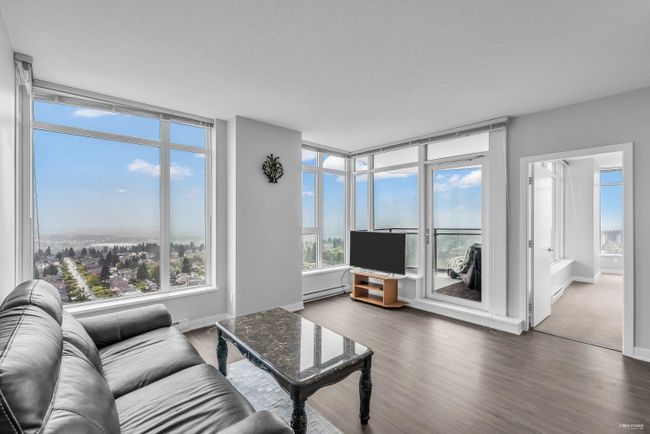 3001 - 4900 Lennox Lane, Condo with 2 bedrooms, 2 bathrooms and 1 parking in Burnaby BC | Image 10