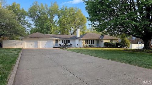 7104 Hogue Road, Evansville, IN, 47712 | Card Image