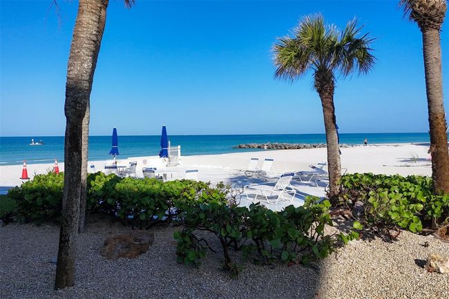201 - 2100 Benjamin Franklin Dr, Condo with 2 bedrooms, 2 bathrooms and null parking in SARASOTA FL | Image 37