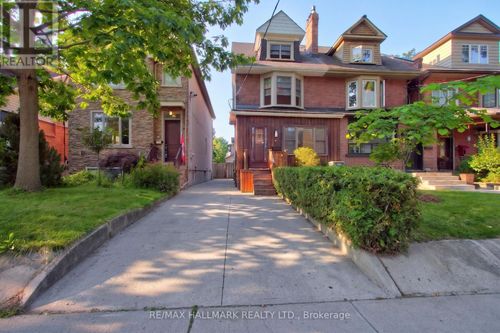 41 Dixon Avenue, Toronto (The Beaches), ON, M4L1N4 | Card Image
