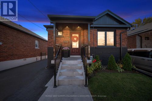 69 Foxwell Street, Toronto (Rockcliffe-Smythe), ON, M6N1Y9 | Card Image