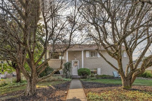 49 Nancy Dr, Jeannette, PA, 15644-1089 | Card Image