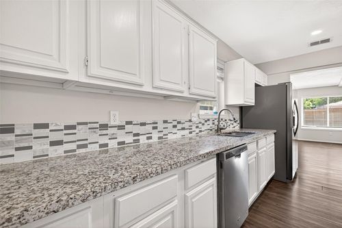 11202 Fleur Dr, Houston, TX, 77065-2014 | Card Image